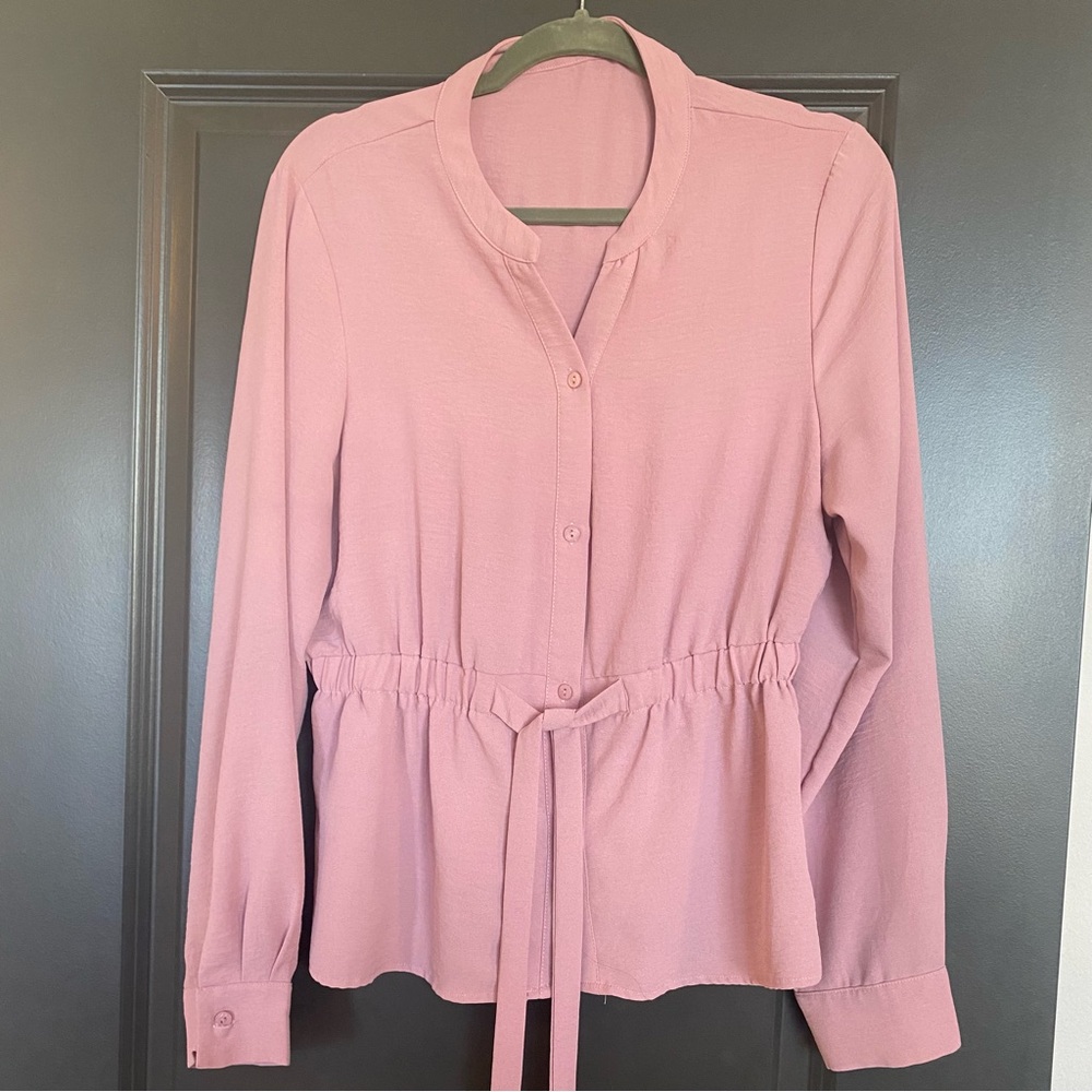 Women's Pink Button-Up Top